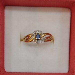 Bague or jaune avec Saphir