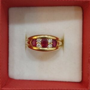 Bague or jaune avec diamants et rubis