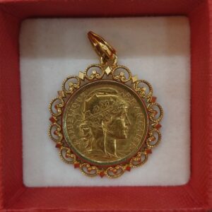 Pendentif or jaune